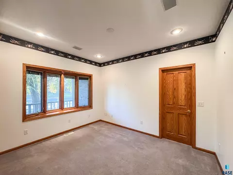 611 E 61st St, Sioux Falls, SD 57108 photo 22