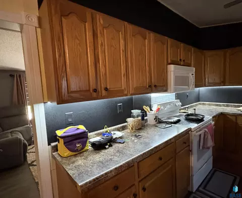 6404 W Nuthatch Pl, Sioux Falls, SD 57107 photo 11