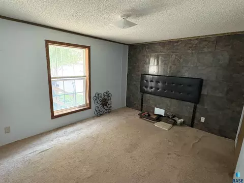6404 W Nuthatch Pl, Sioux Falls, SD 57107 photo 7