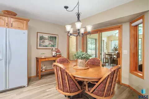 1402 S Lighthouse Pl, Sioux Falls, SD 57103 photo 10