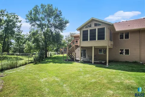 1402 S Lighthouse Pl, Sioux Falls, SD 57103 photo 26