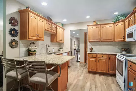 1402 S Lighthouse Pl, Sioux Falls, SD 57103 photo 11