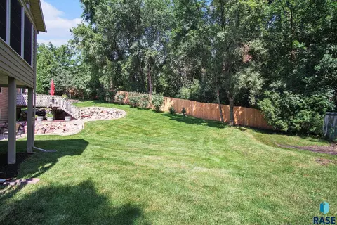 1402 S Lighthouse Pl, Sioux Falls, SD 57103 photo 28