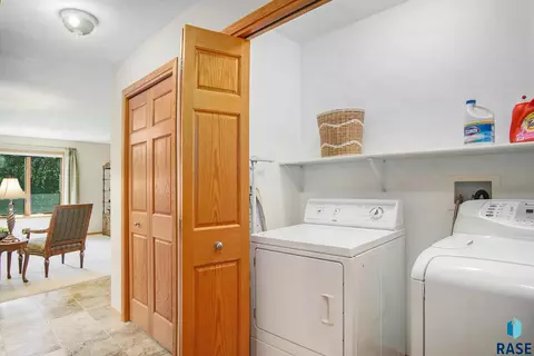 1402 S Lighthouse Pl, Sioux Falls, SD 57103 photo 22