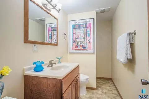 1402 S Lighthouse Pl, Sioux Falls, SD 57103 photo 21