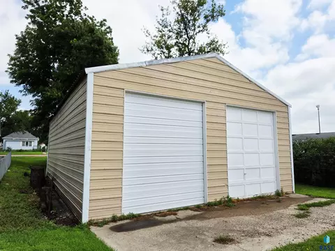 217 N Perry Ave, Colman, SD 57017 photo 29