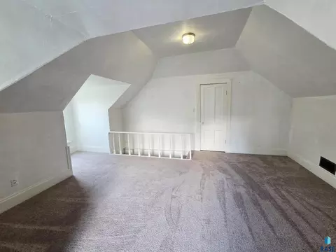 217 N Perry Ave, Colman, SD 57017 photo 22