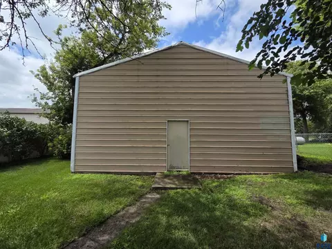 217 N Perry Ave, Colman, SD 57017 photo 31