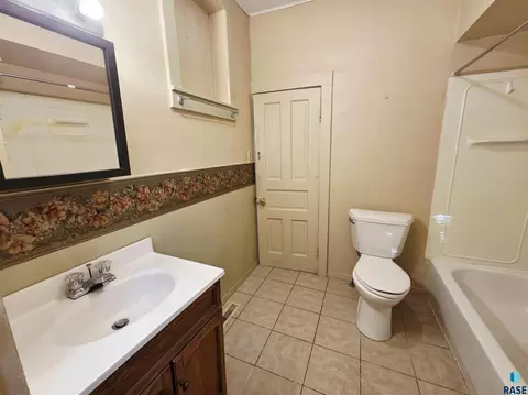 217 N Perry Ave, Colman, SD 57017 photo 14