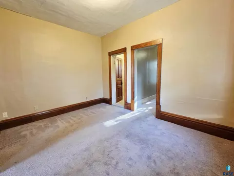 217 N Perry Ave, Colman, SD 57017 photo 12