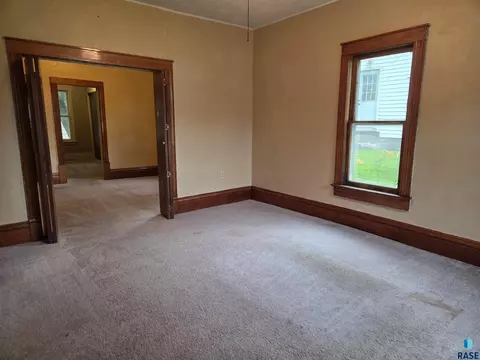 217 N Perry Ave, Colman, SD 57017 photo 6