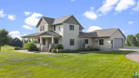 47244 245th St, Dell Rapids, SD 57022 photo 1