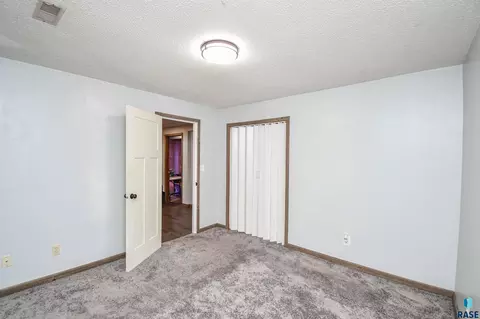2004 E Madison St, Sioux Falls, SD 57103 photo 34
