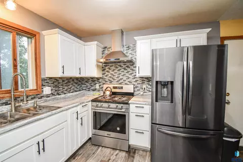 2004 E Madison St, Sioux Falls, SD 57103 photo 8