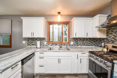 2004 E Madison St, Sioux Falls, SD 57103 photo 7