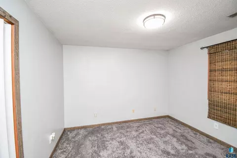 2004 E Madison St, Sioux Falls, SD 57103 photo 32