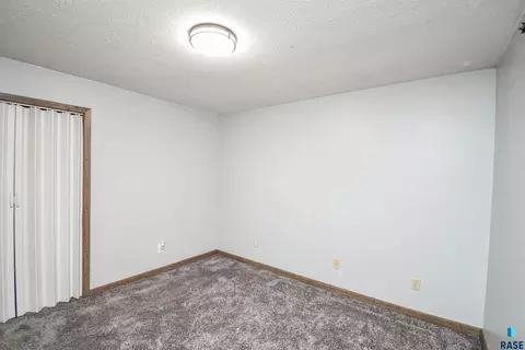 2004 E Madison St, Sioux Falls, SD 57103 photo 33