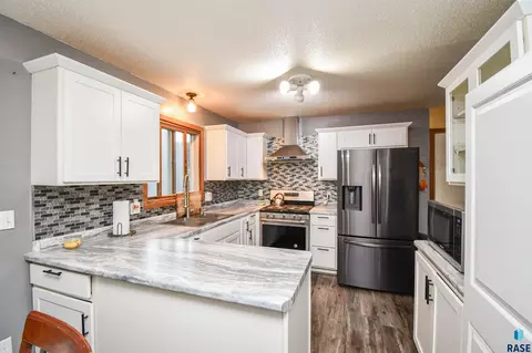2004 E Madison St, Sioux Falls, SD 57103 photo 6
