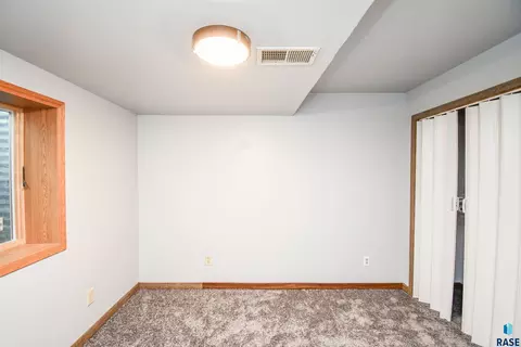 2004 E Madison St, Sioux Falls, SD 57103 photo 29