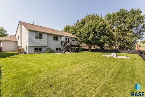 3231 S Grace Ave, Sioux Falls, SD 57103 photo 6
