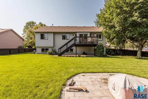 3231 S Grace Ave, Sioux Falls, SD 57103 photo 7