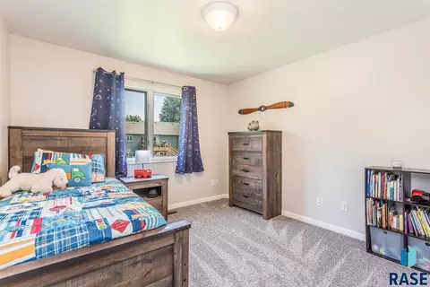 3231 S Grace Ave, Sioux Falls, SD 57103 photo 18