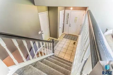 3231 S Grace Ave, Sioux Falls, SD 57103 photo 9