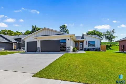 38 N 6th St, Baltic, SD 57003 photo 2