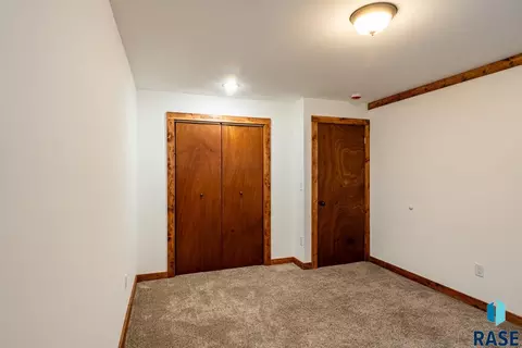 403 S Broadway St, Canton, SD 57013 photo 21