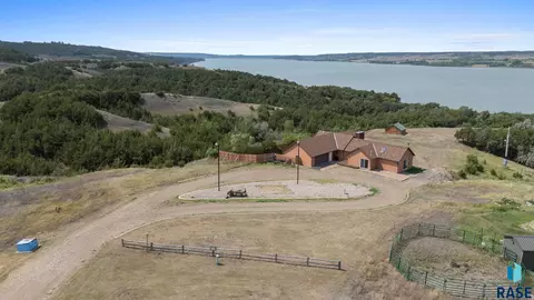 View/Area - 24269 State 50 Hwy, Chamberlain, SD 57325 photo 1 of 7