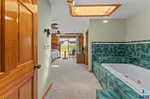 Bedroom - 24269 State 50 Hwy, Chamberlain, SD 57325 photo 1 of 6
