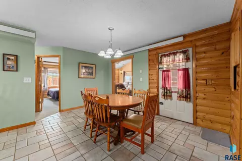 Dining - 24269 State 50 Hwy, Chamberlain, SD 57325 photo 2 of 2