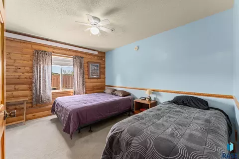 Bedroom - 24269 State 50 Hwy, Chamberlain, SD 57325 photo 6 of 6