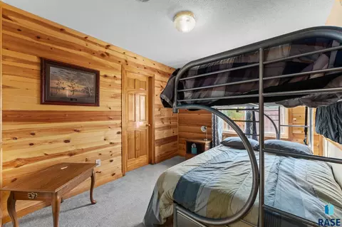 Bedroom - 24269 State 50 Hwy, Chamberlain, SD 57325 photo 5 of 6