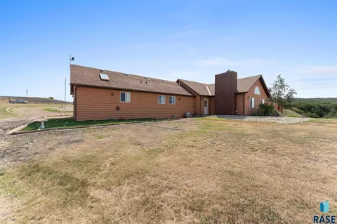 Exterior - 24269 State 50 Hwy, Chamberlain, SD 57325 photo 4 of 5
