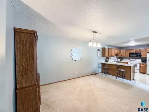 4601 S Oxbow Ave #203, Sioux Falls, SD 57106 photo 8