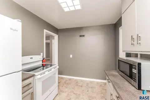 2309 S Phillips Ave, Sioux Falls, SD 57105 photo 7