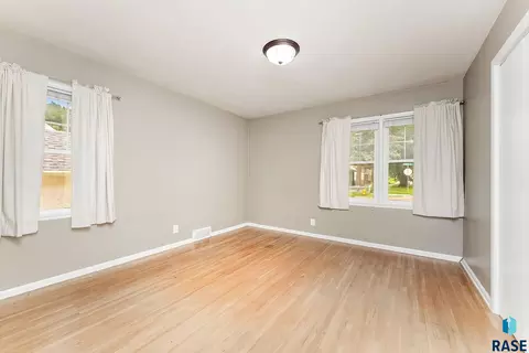 2309 S Phillips Ave, Sioux Falls, SD 57105 photo 11