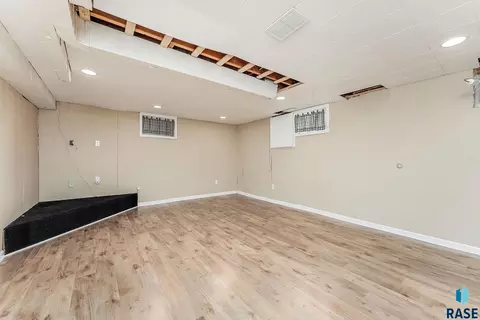 2309 S Phillips Ave, Sioux Falls, SD 57105 photo 13