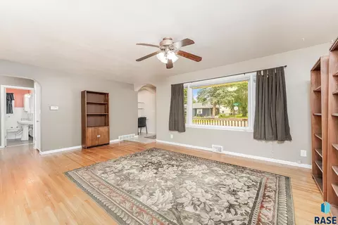 2309 S Phillips Ave, Sioux Falls, SD 57105 photo 5