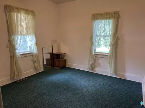 620 N Blanche Ave, Madison, SD 57042 photo 17