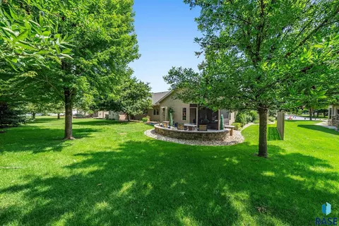 Exterior - 722 E 70th Pl #722, Sioux Falls, SD 57108 photo 4 of 25