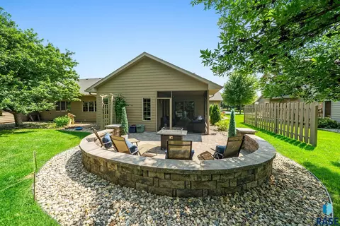 Exterior - 722 E 70th Pl #722, Sioux Falls, SD 57108 photo 5 of 25