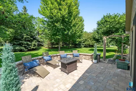 Exterior - 722 E 70th Pl #722, Sioux Falls, SD 57108 photo 6 of 25