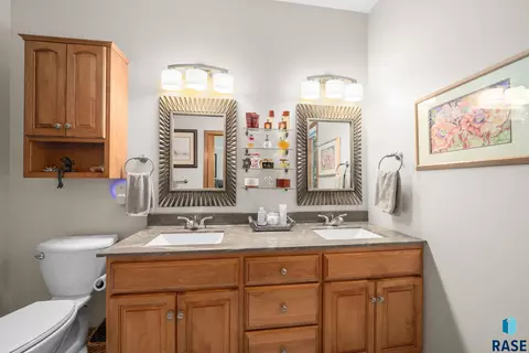 Bath - 722 E 70th Pl #722, Sioux Falls, SD 57108 photo 1 of 10