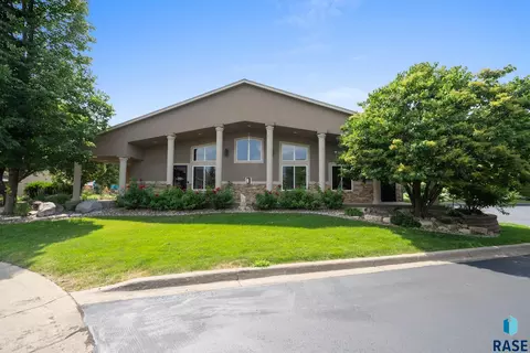 Exterior - 722 E 70th Pl #722, Sioux Falls, SD 57108 photo 12 of 25