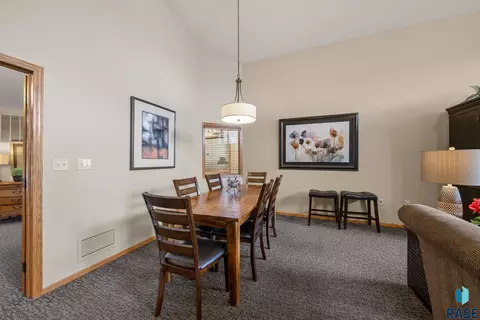 Dining - 722 E 70th Pl #722, Sioux Falls, SD 57108 photo 5 of 5