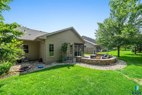 Exterior - 722 E 70th Pl #722, Sioux Falls, SD 57108 photo 3 of 25