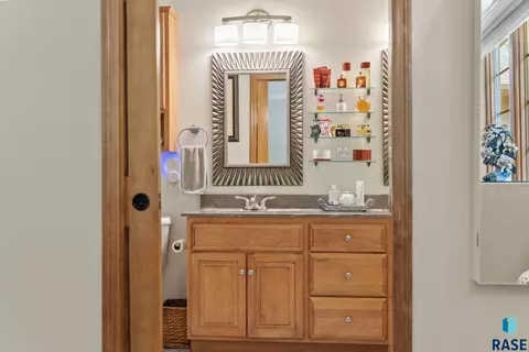 Bath - 722 E 70th Pl #722, Sioux Falls, SD 57108 photo 6 of 10