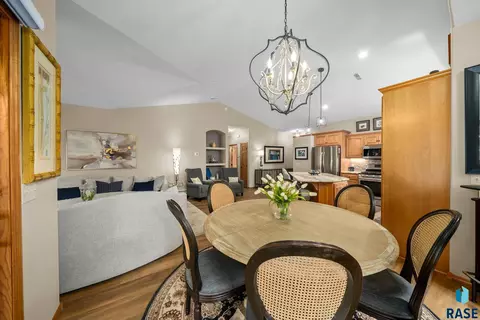 Dining - 722 E 70th Pl #722, Sioux Falls, SD 57108 photo 3 of 5